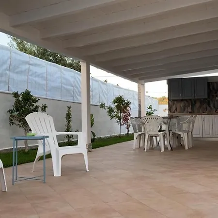 Holiday home Roby